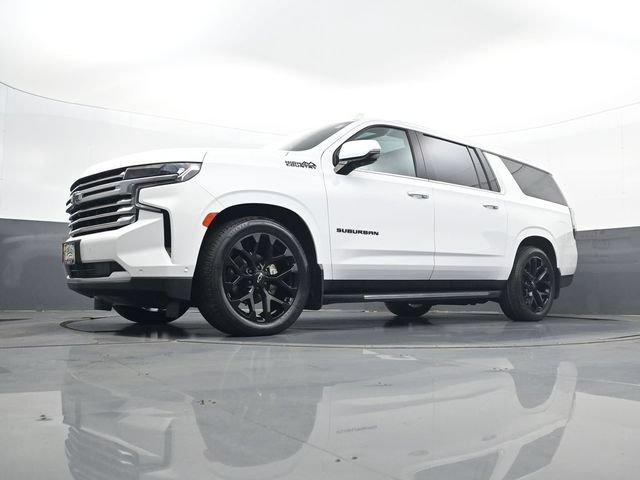 Used 2023 Chevrolet Suburban High Country w/ Advanced Technology Package AWD/4WD image 34