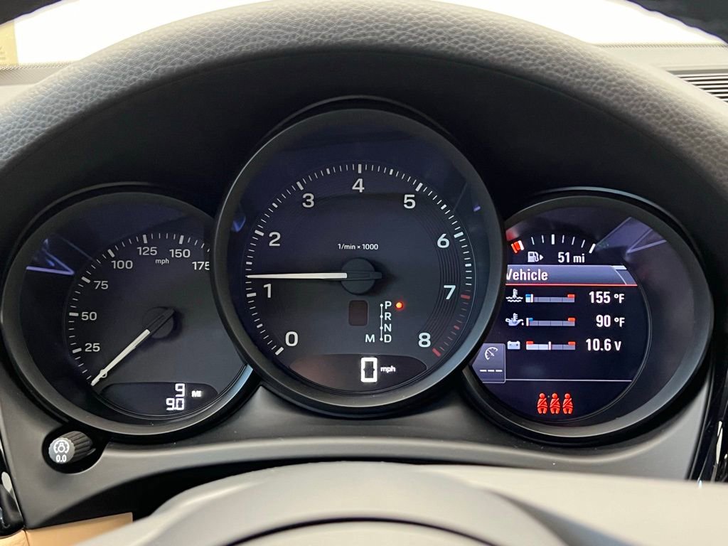 Used 2026 Porsche Macan AWD/4WD image 10