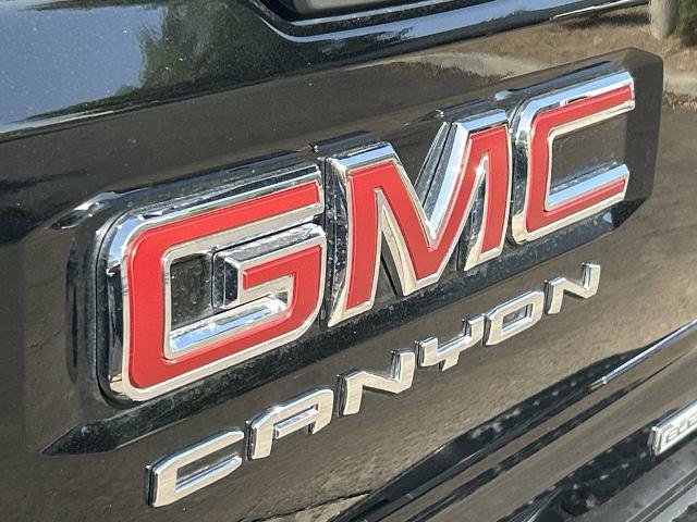 Used 2024 GMC Canyon Elevation w/ Elevation Premium Package AWD/4WD image 26