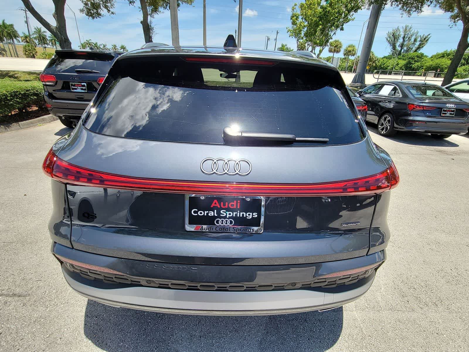 Used 2025 Audi Q5 Premium Plus w/ Premium Plus AWD/4WD image 7