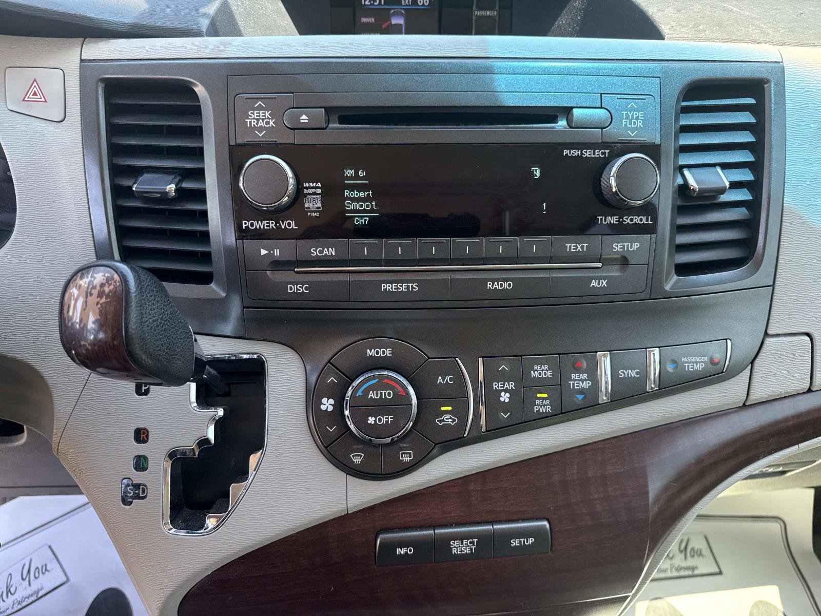 Used 2013 Toyota Sienna XLE image 24