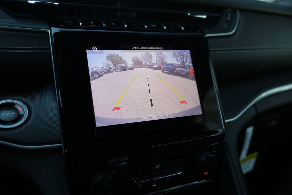 New 2025 Jeep Grand Cherokee Laredo w/ MOPAR Finishing Package image 26