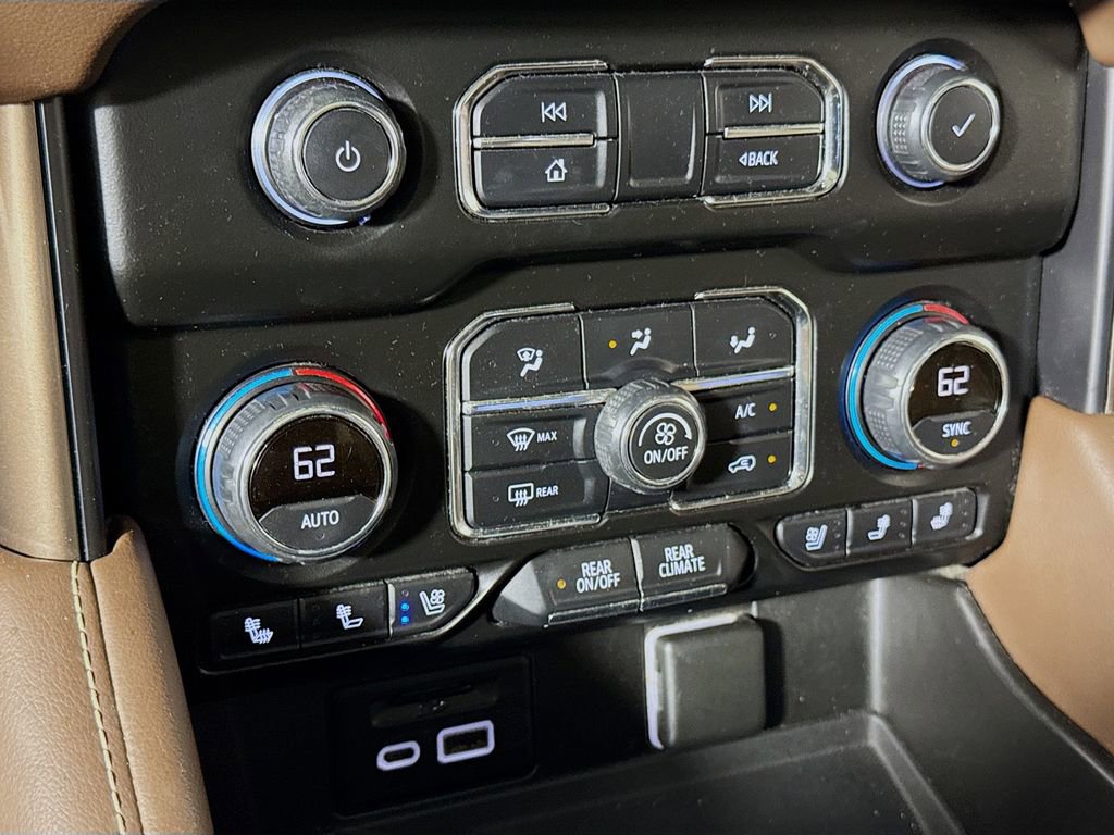 Used 2021 Chevrolet Suburban High Country image 14