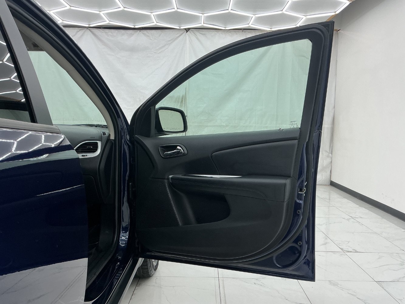 Used 2018 Dodge Journey SXT w/ Premium Group FWD image 19