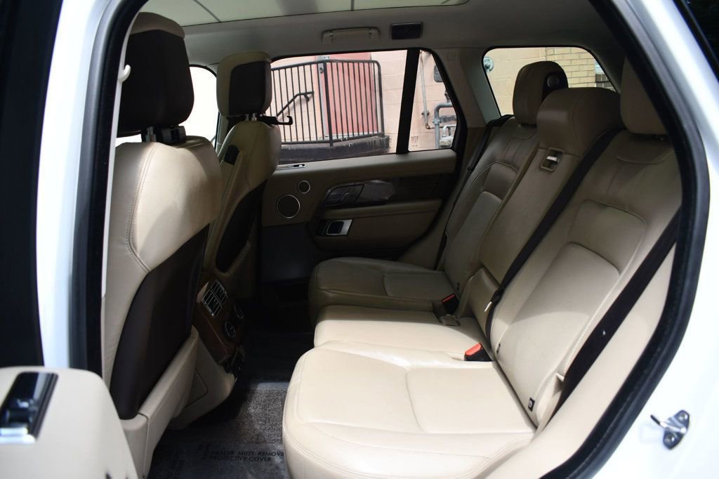 Used 2018 Land Rover Range Rover HSE image 55