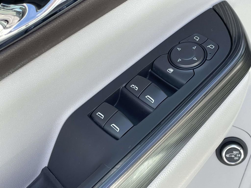Used 2019 GMC Acadia SLT FWD image 18
