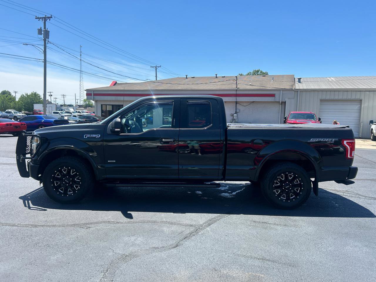 Used 2015 Ford F150 XLT w/ Equipment Group 302A Luxury AWD/4WD image 8
