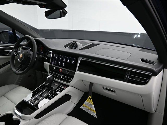 New 2026 Porsche Macan image 23