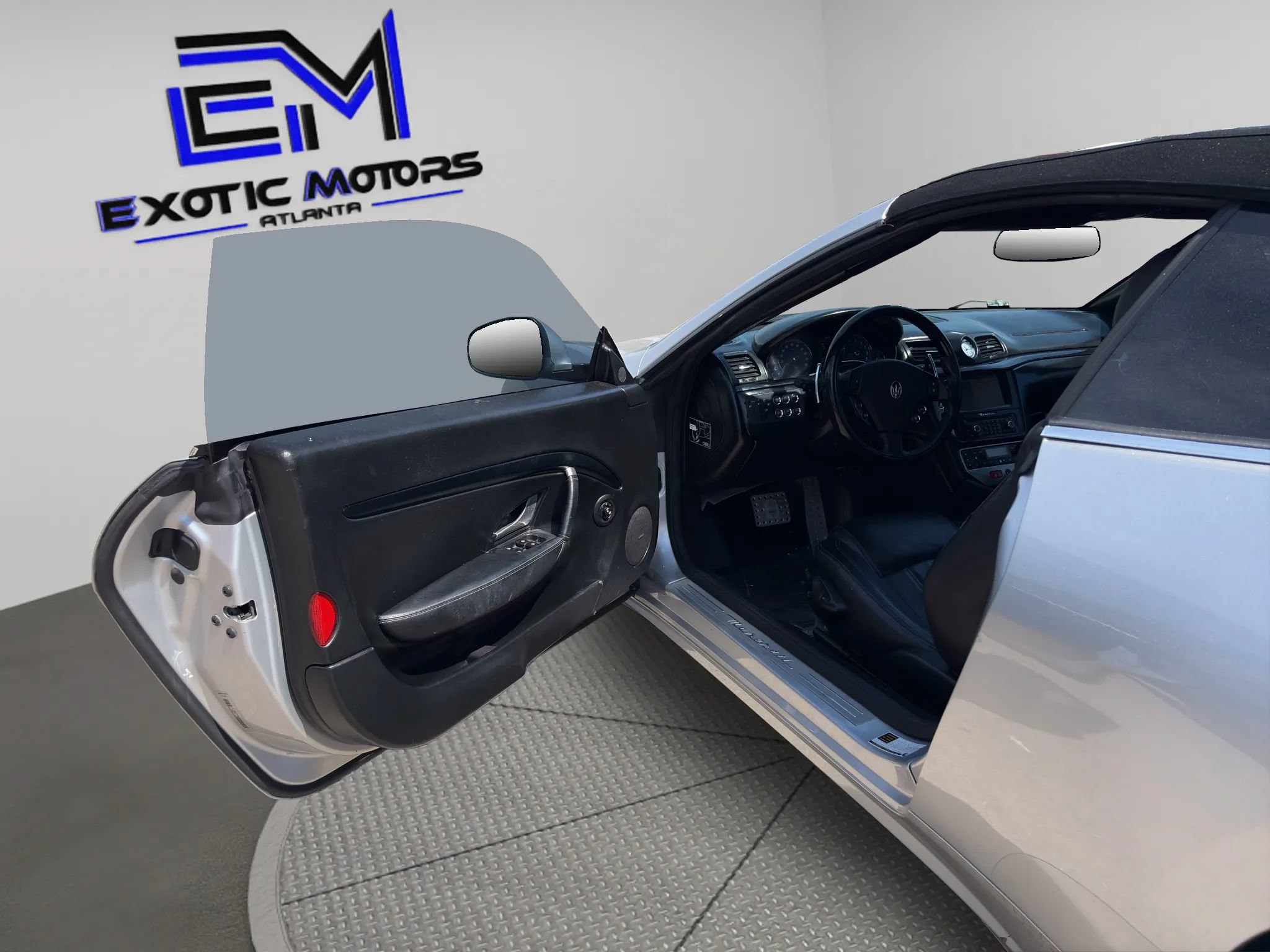 Used 2011 Maserati GranTurismo Convertible RWD image 24
