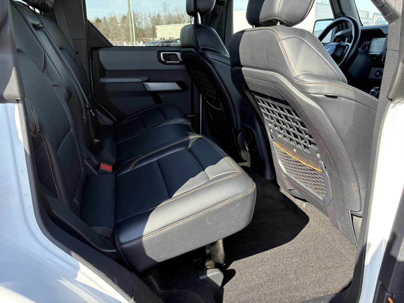 Used 2021 Ford Bronco Badlands w/ Sasquatch Package image 12