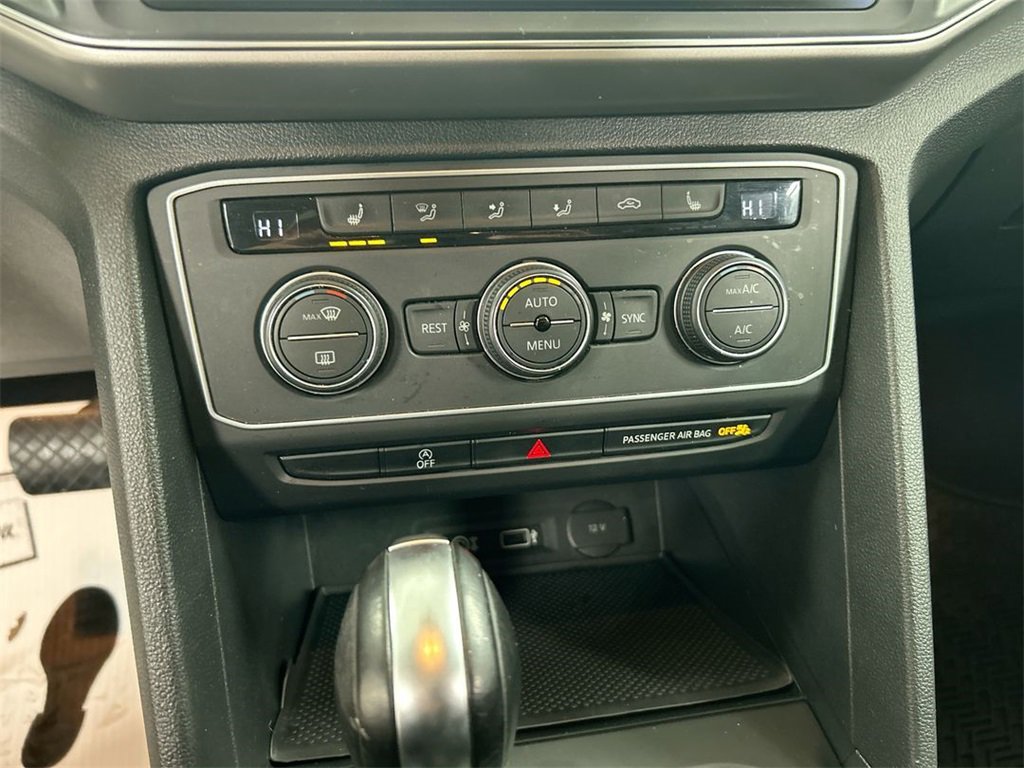 Used 2019 Volkswagen Atlas SE w/ Towing Package image 16