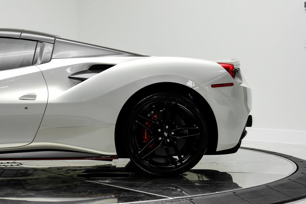 Used 2018 Ferrari 488 Spider RWD image 14
