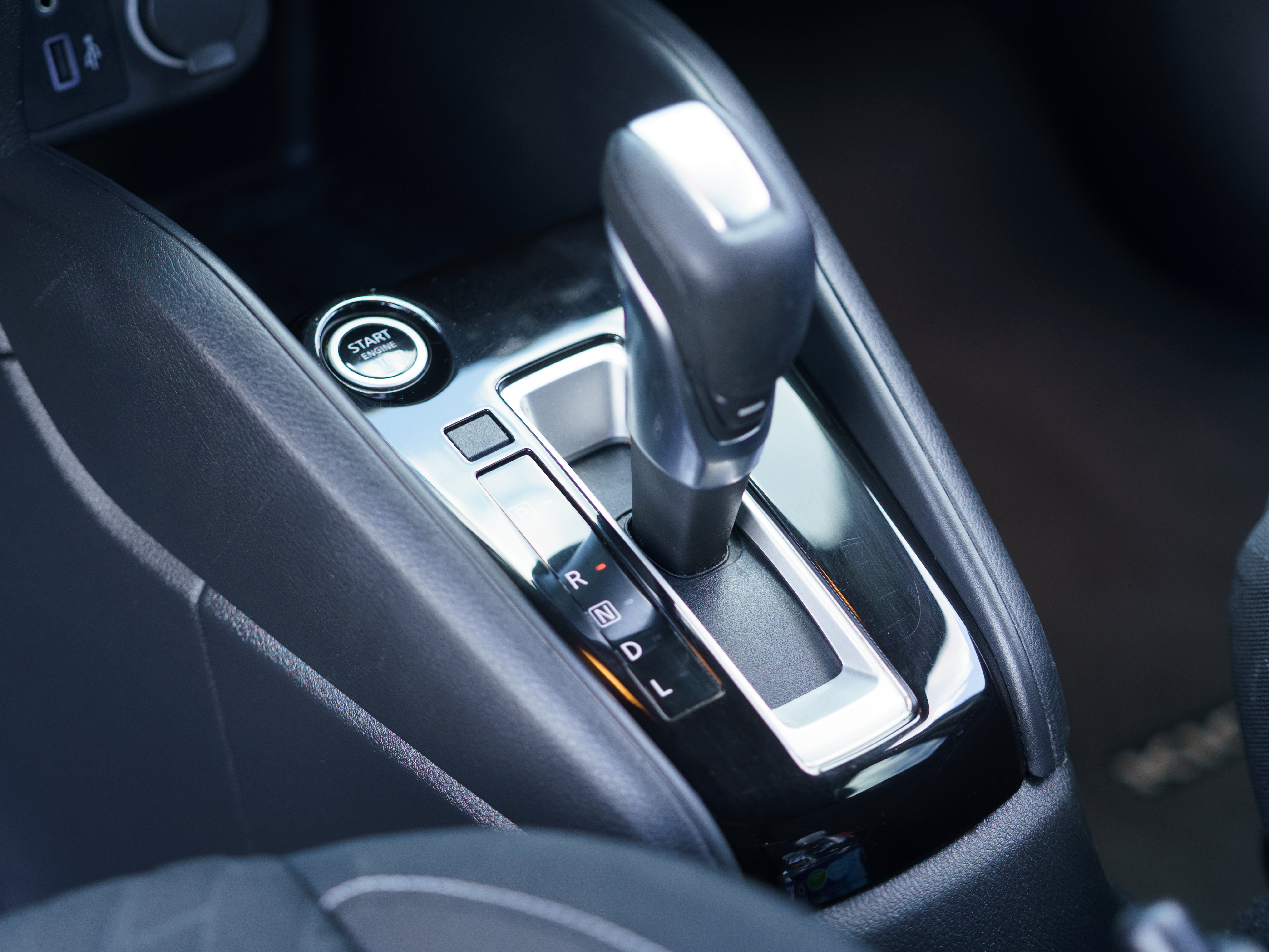 Used 2021 Nissan Kicks S FWD image 30