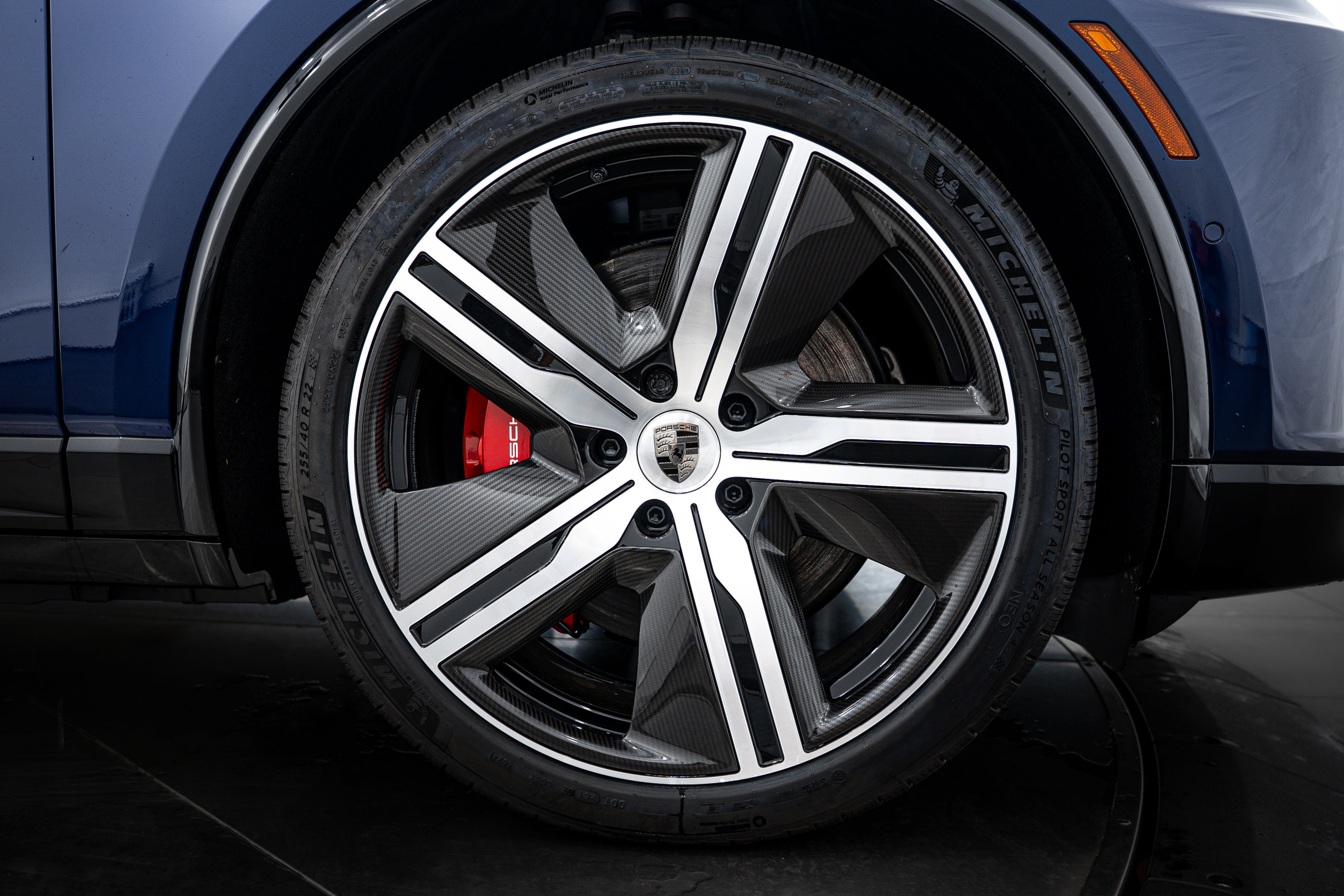 New 2025 Porsche Macan Turbo Electric image 9