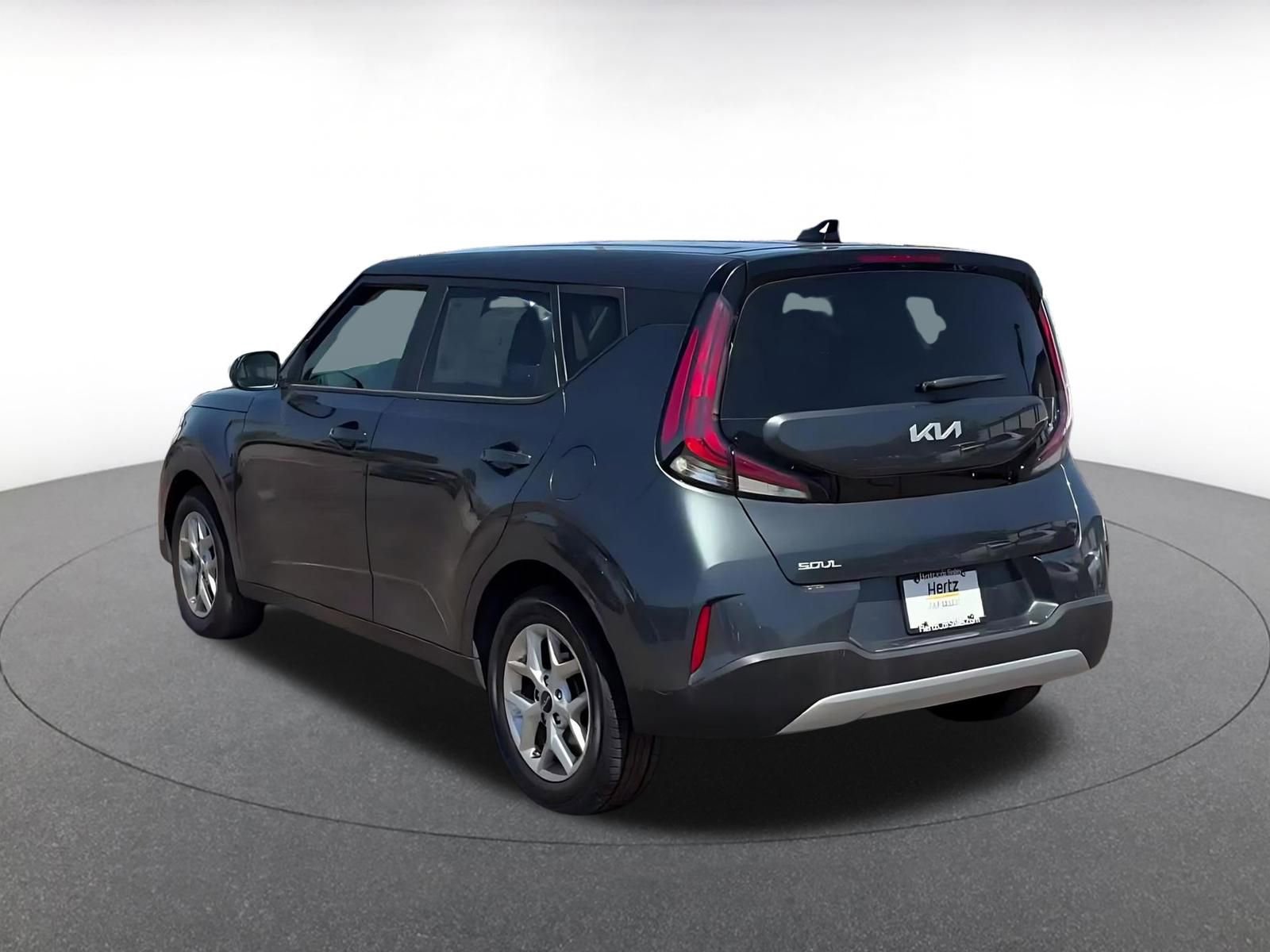 Used 2025 Kia Soul LX w/ LX Technology Package FWD image 12
