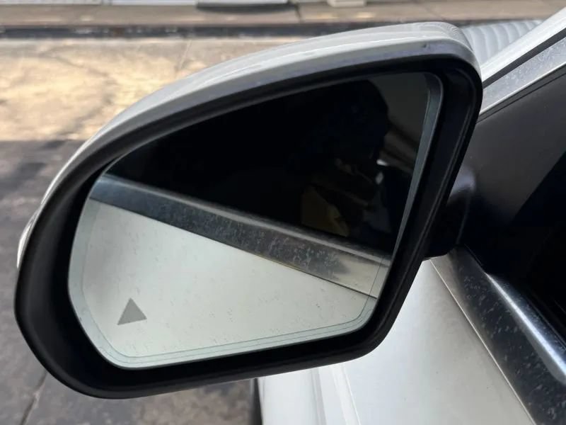 Used 2019 Mercedes-Benz C 300 Sedan image 11