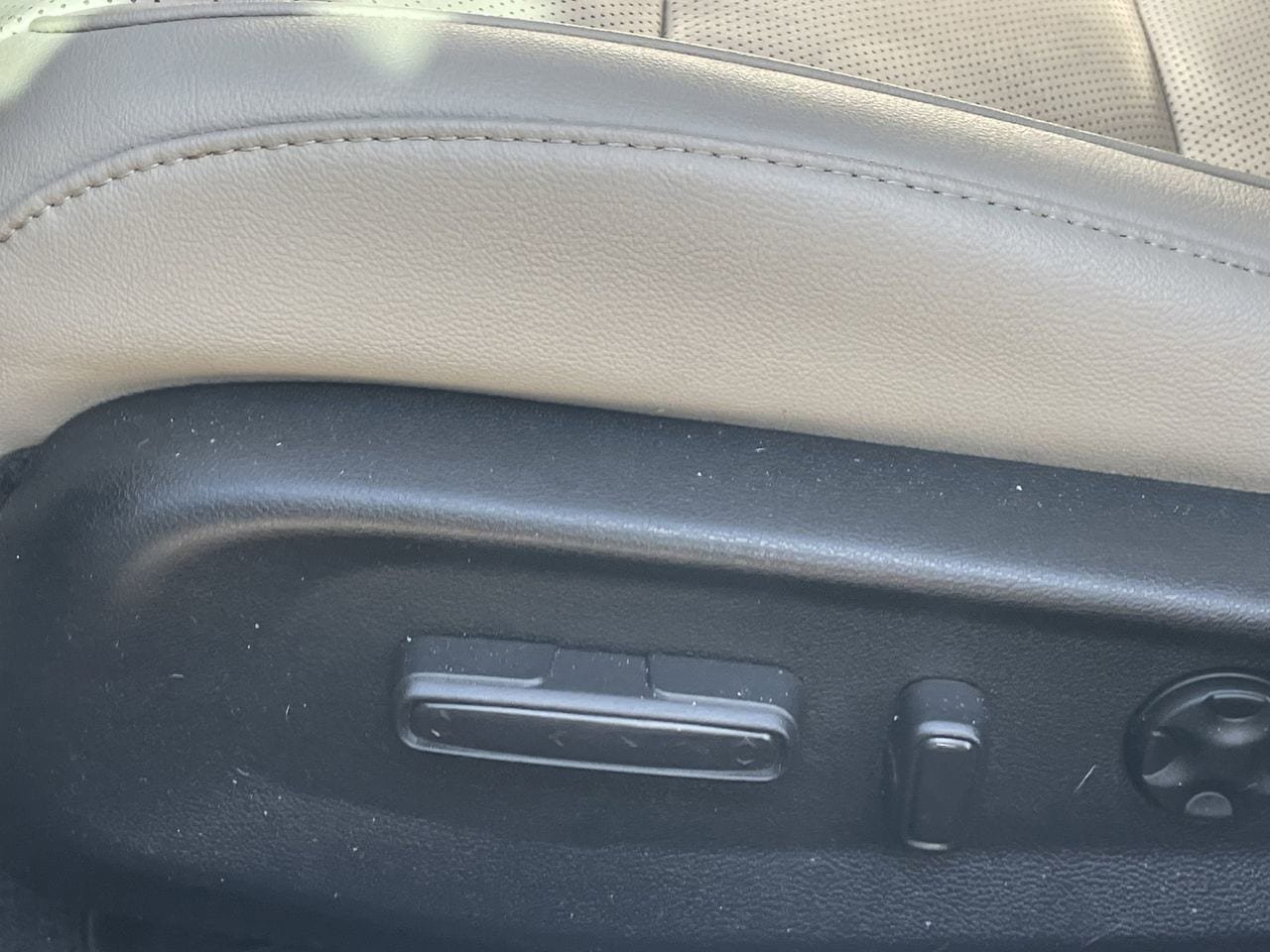 Used 2021 Honda Accord Touring image 11