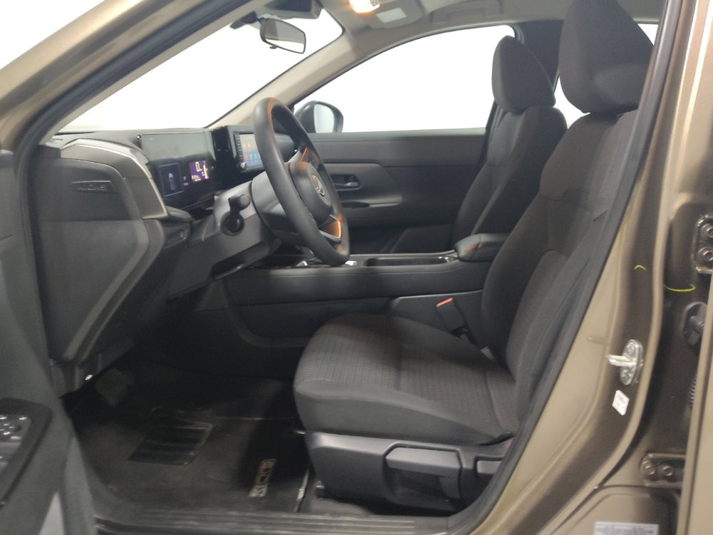 Used 2025 Nissan Kicks S FWD image 17