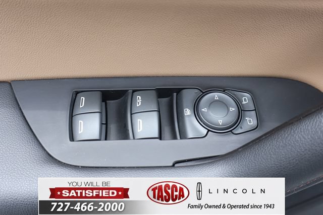 Used 2024 Chevrolet Blazer Premier w/ Enhanced Convenience Package FWD image 13