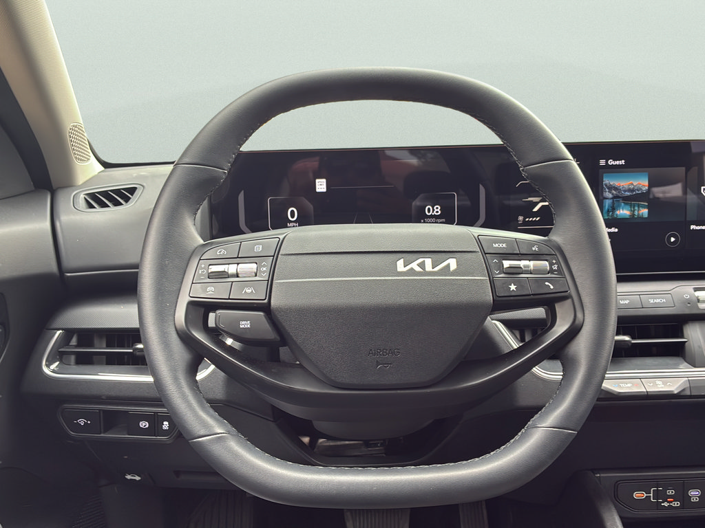Used 2025 Kia K4 EX FWD image 23