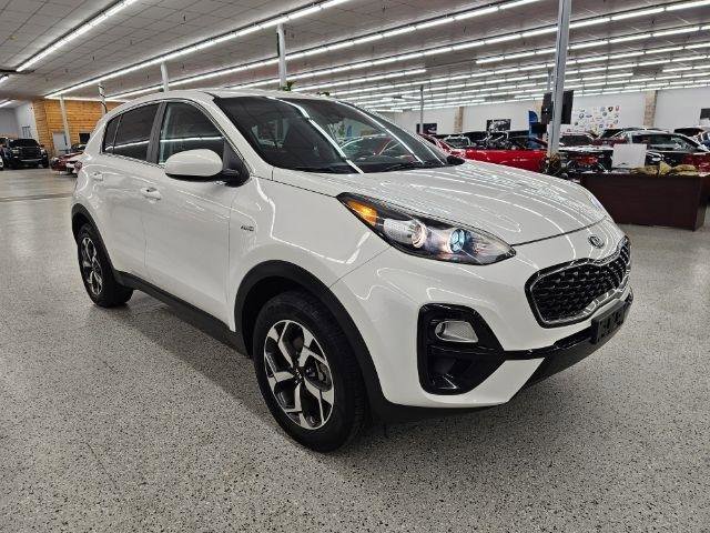 Used 2020 Kia Sportage LX image 3