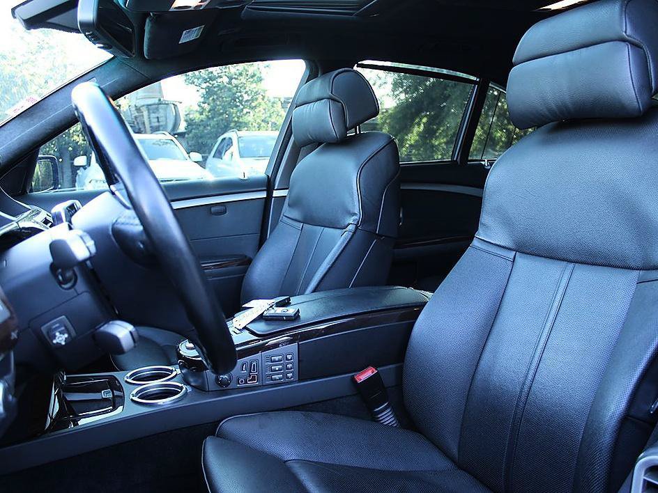 Used 2007 BMW 750i RWD image 10