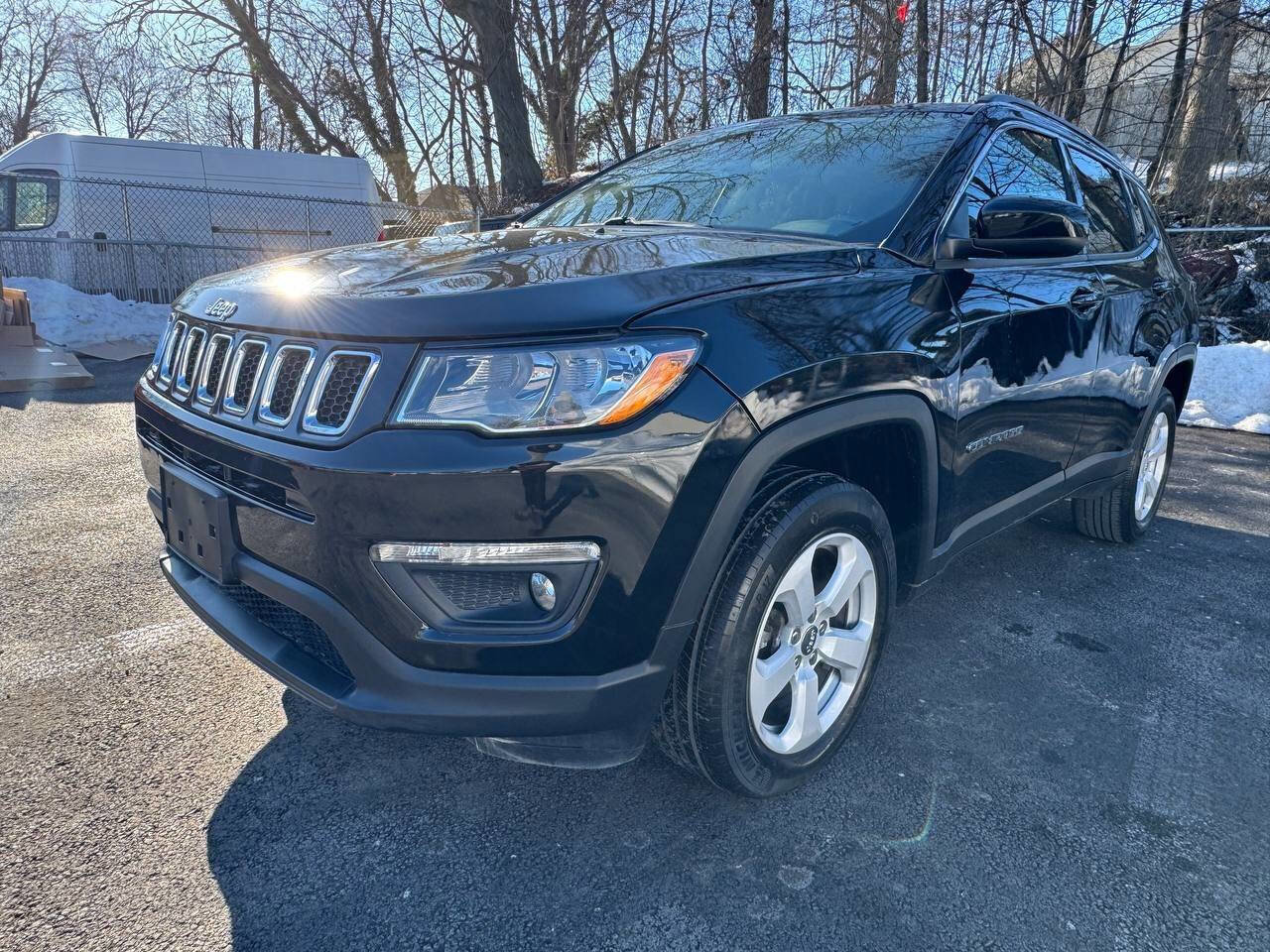 Used 2020 Jeep Compass Latitude image 1