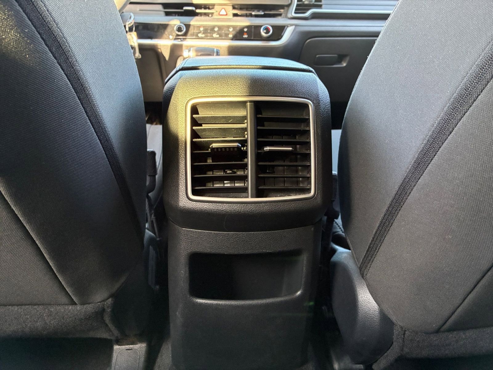 Used 2025 Kia Sportage LX image 23