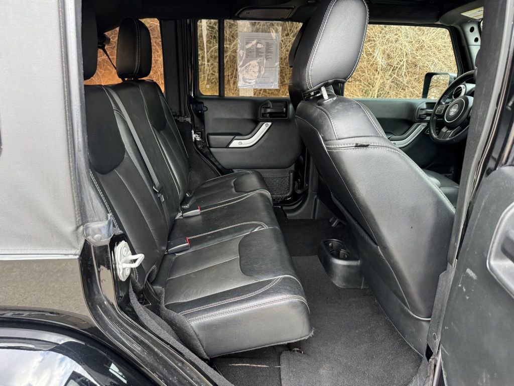 Used 2018 Jeep Wrangler Unlimited Sahara image 15