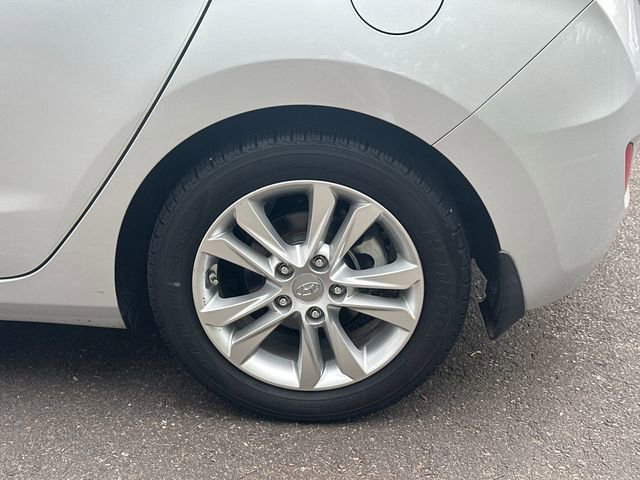 Used 2013 Hyundai Elantra GT FWD image 22