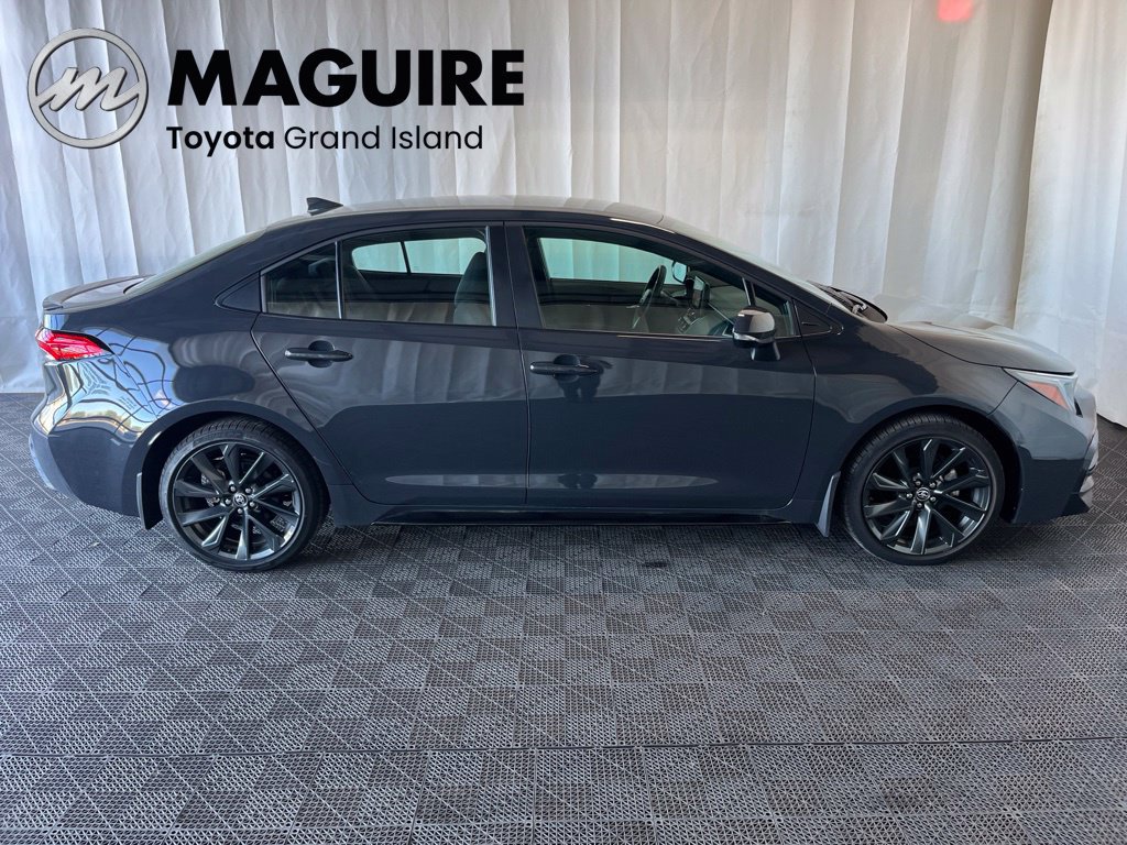 Used 2026 Toyota Corolla SE FWD image 2