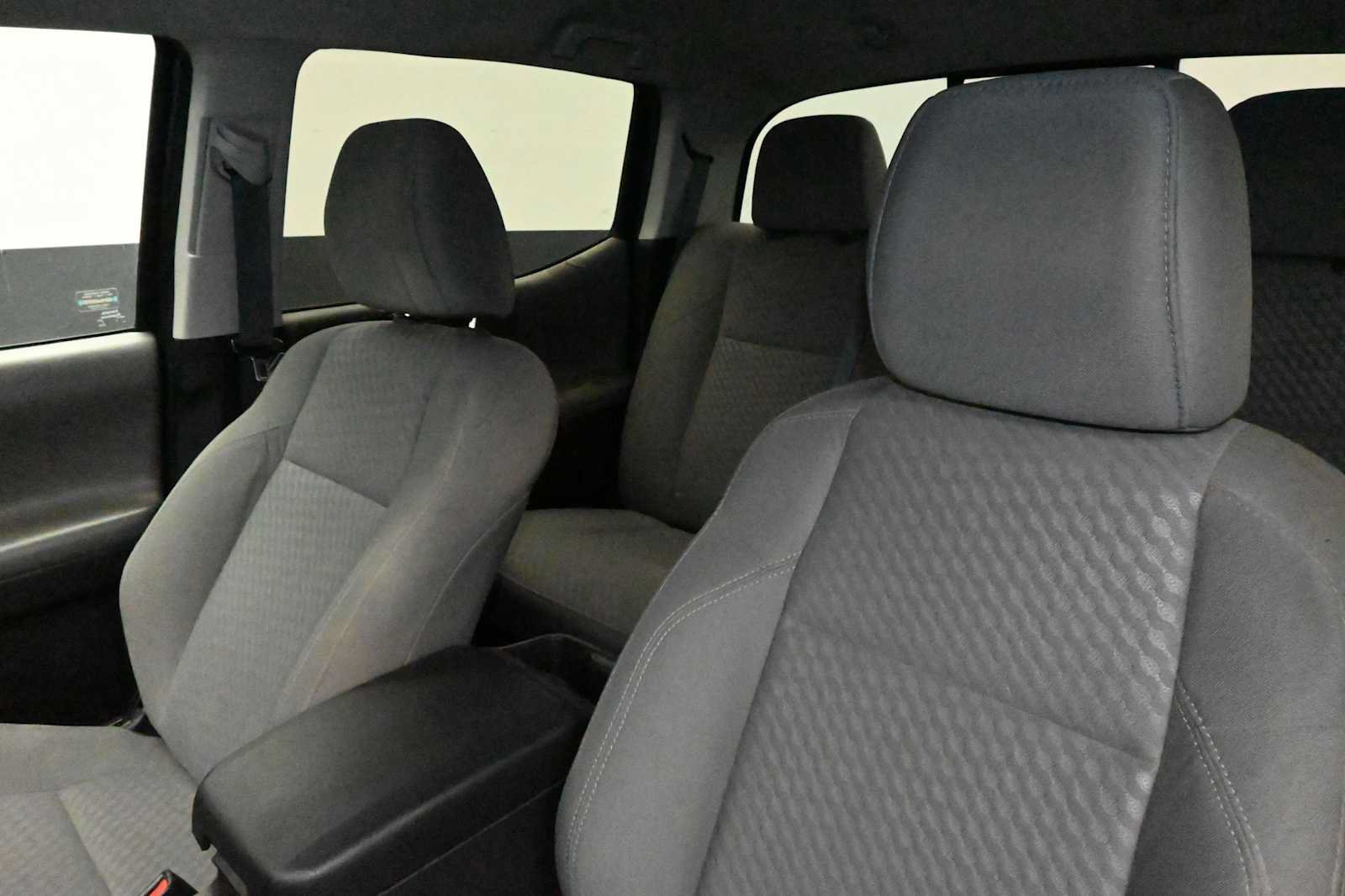 Used 2022 Toyota Tacoma SR AWD/4WD image 21