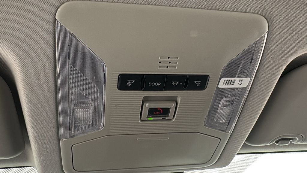 Used 2024 Toyota RAV4 LE image 29