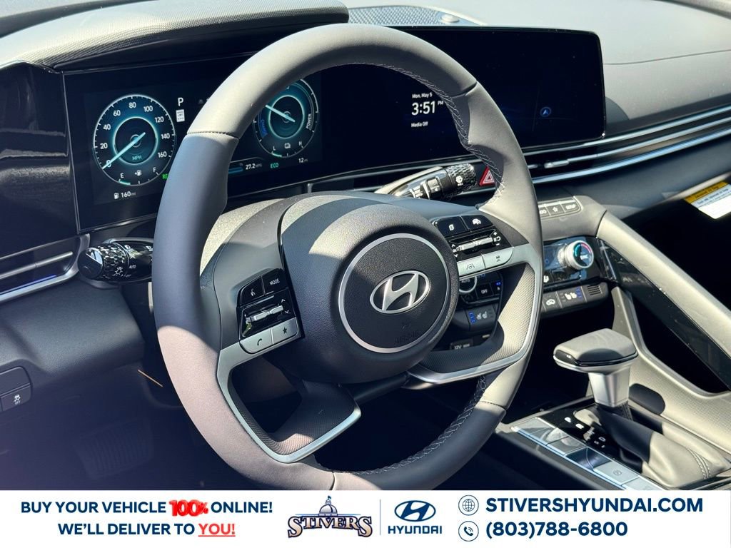 Certified 2025 Hyundai Elantra Limited image 21