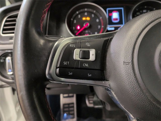 Used 2016 Volkswagen Golf S image 20