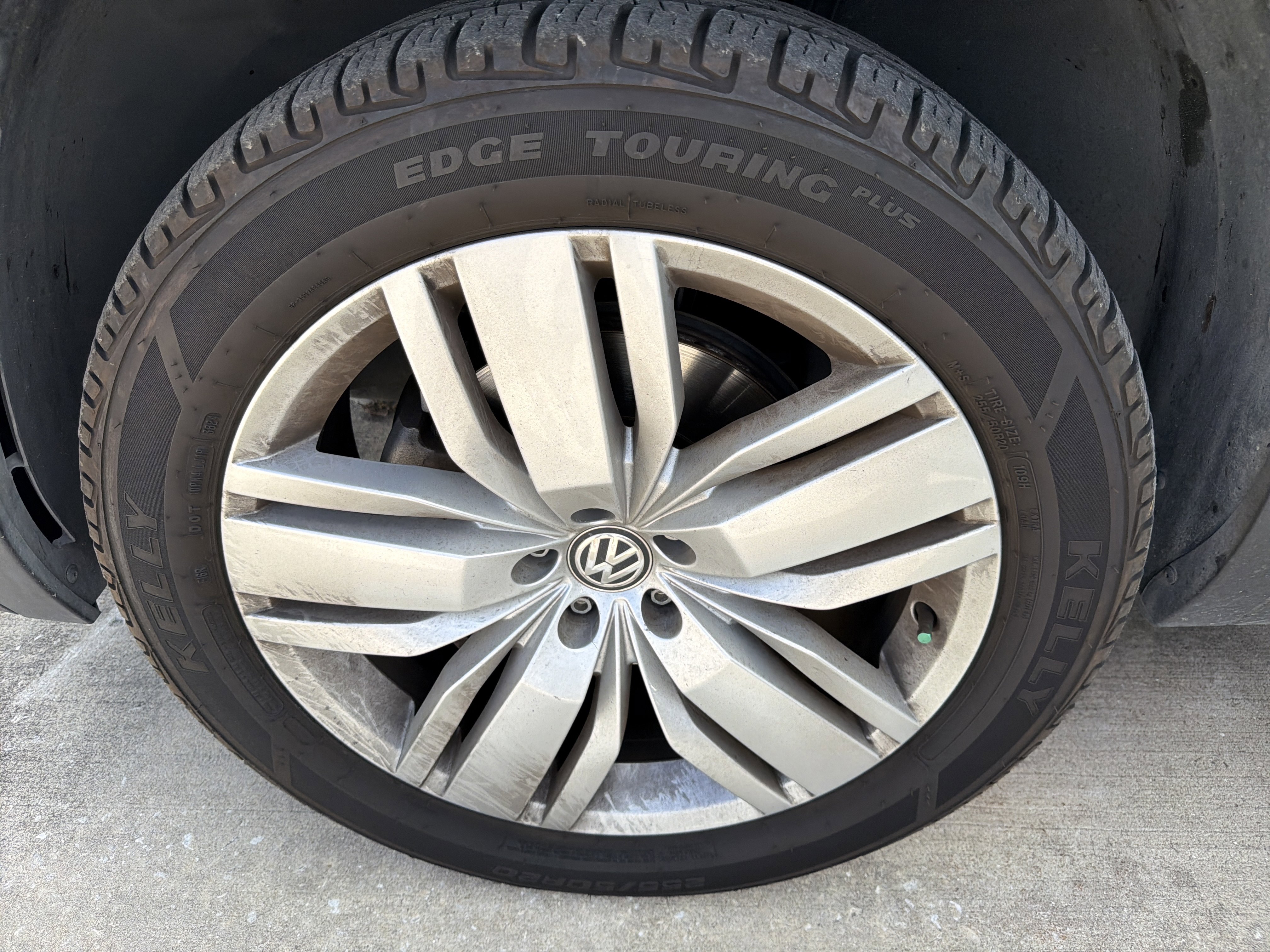 Used 2019 Volkswagen Atlas SEL image 4