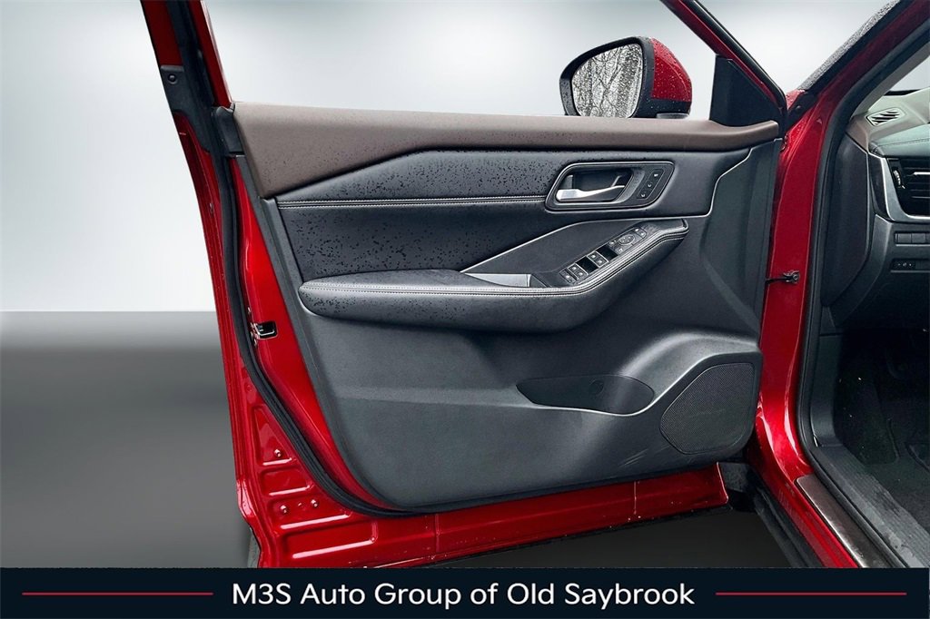 Used 2023 Nissan Rogue SL w/ SL Premium Package image 20