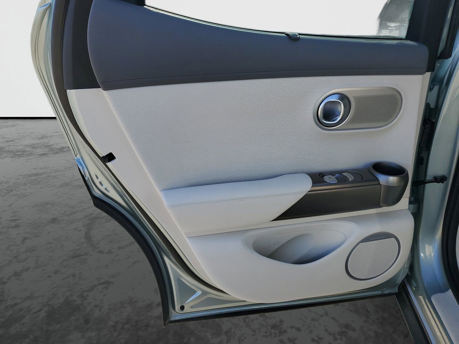 Used 2023 Genesis GV60 Advanced AWD/4WD image 16