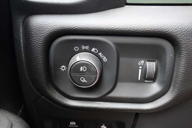 Used 2025 RAM 1500 Big Horn AWD/4WD image 35