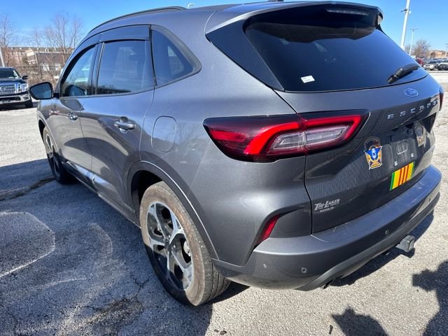 Used 2023 Ford Escape ST-Line Select w/ Tech Pack #2 image 9