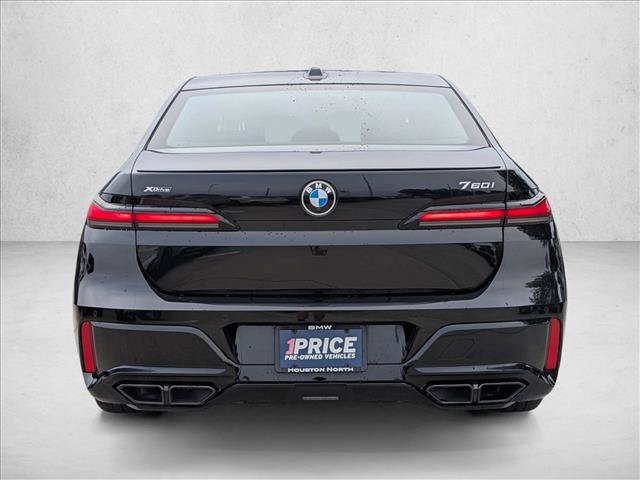 Used 2024 BMW 760i xDrive w/ Executive Package AWD/4WD image 7