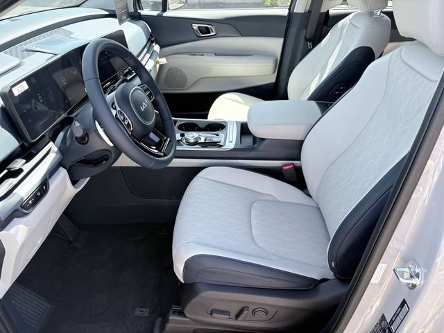 New 2026 Kia Carnival EX FWD image 8