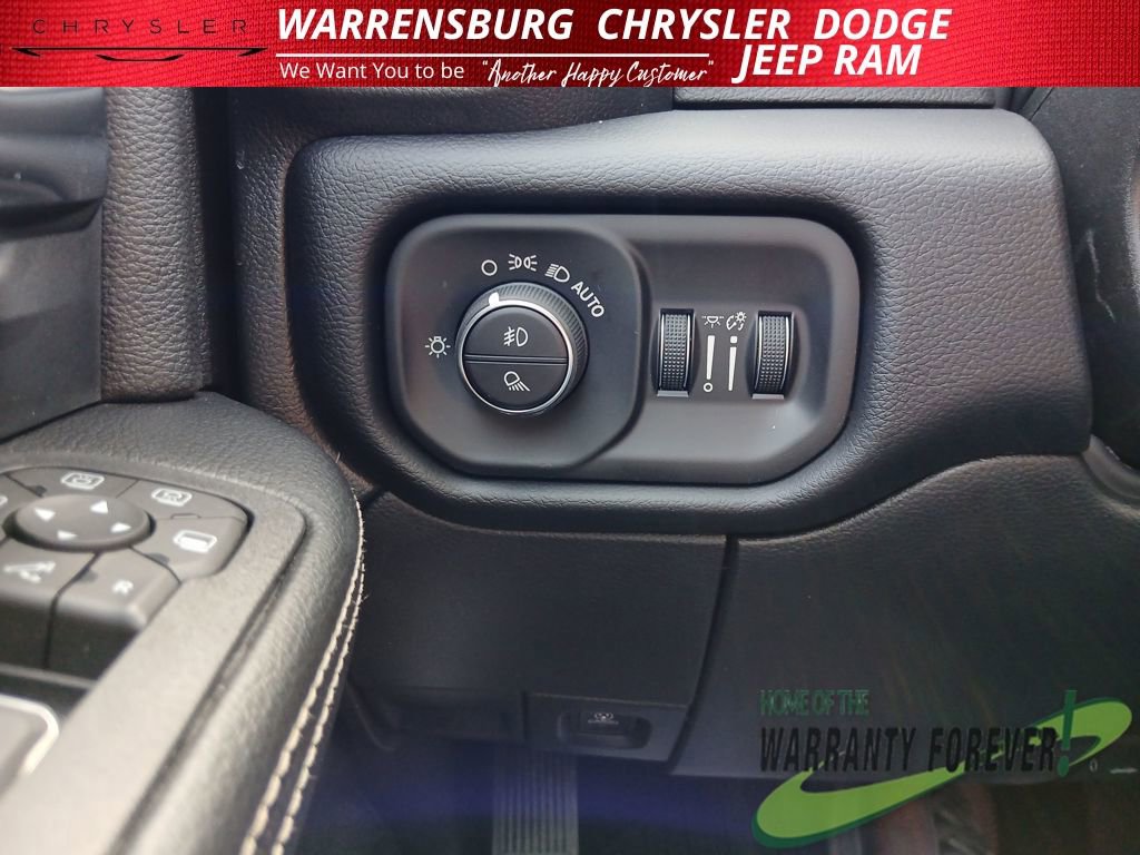 New 2026 RAM 2500 Laramie AWD/4WD image 30