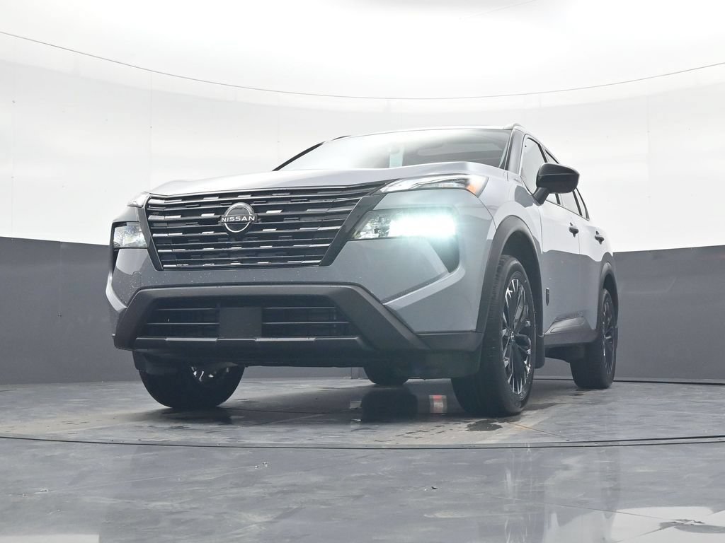 Used 2026 Nissan Rogue Dark Armor FWD image 25