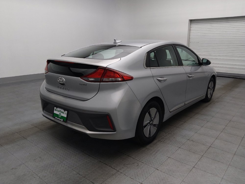 Used 2020 Hyundai Ioniq SE FWD image 9