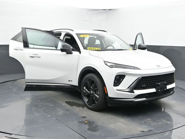 Used 2024 Buick Envision Sport Touring image 44