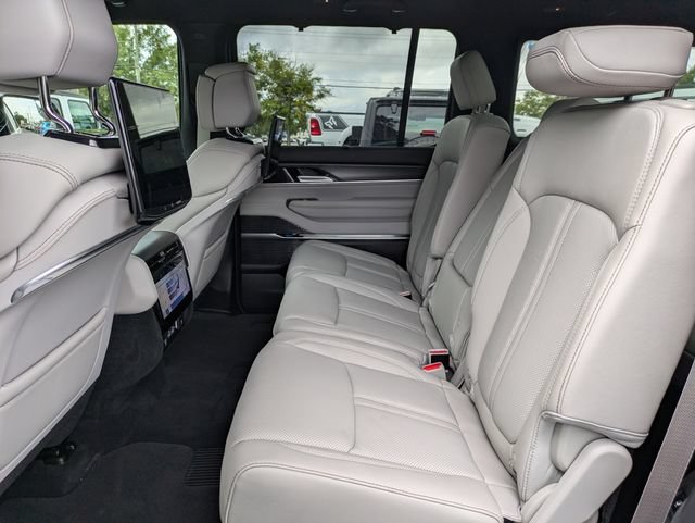 New 2026 Jeep Grand Wagoneer Summit w/ Rear Seat Video Group I AWD/4WD image 15