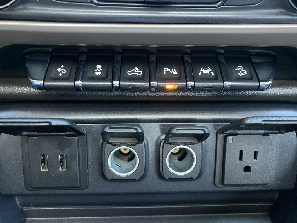 Used 2018 GMC Sierra 1500 Denali image 25