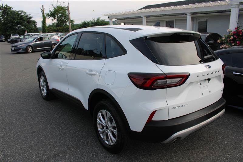 Used 2025 Ford Escape Active AWD/4WD image 6