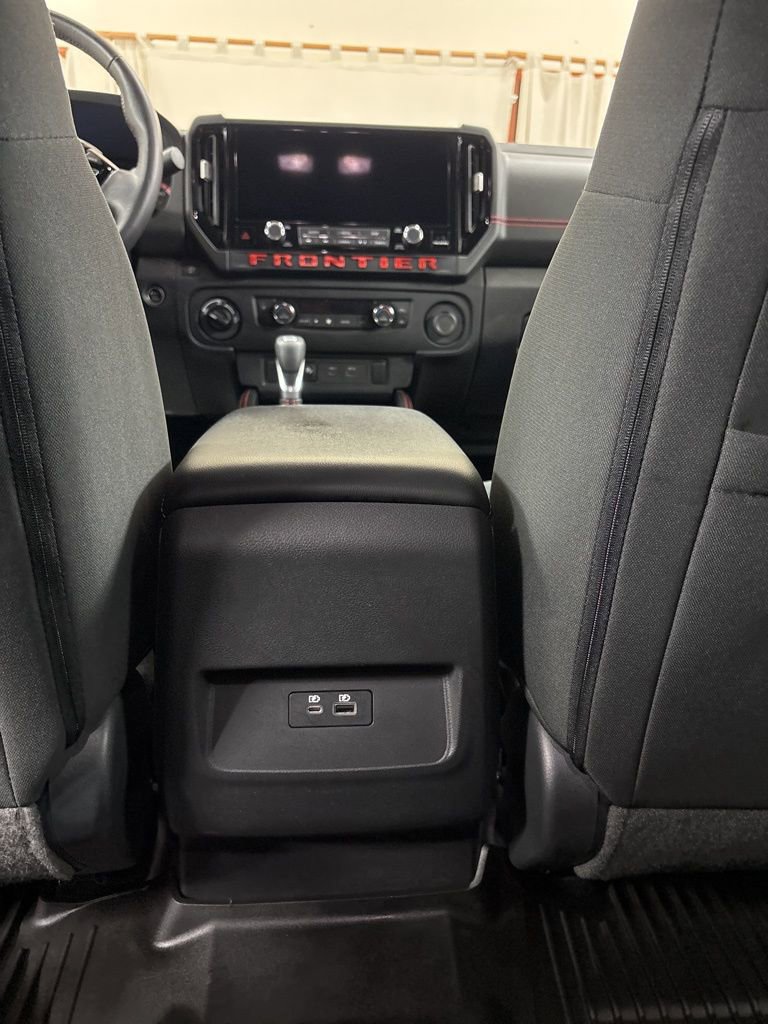 Used 2025 Nissan Frontier PRO-4X w/ Tow Package image 19